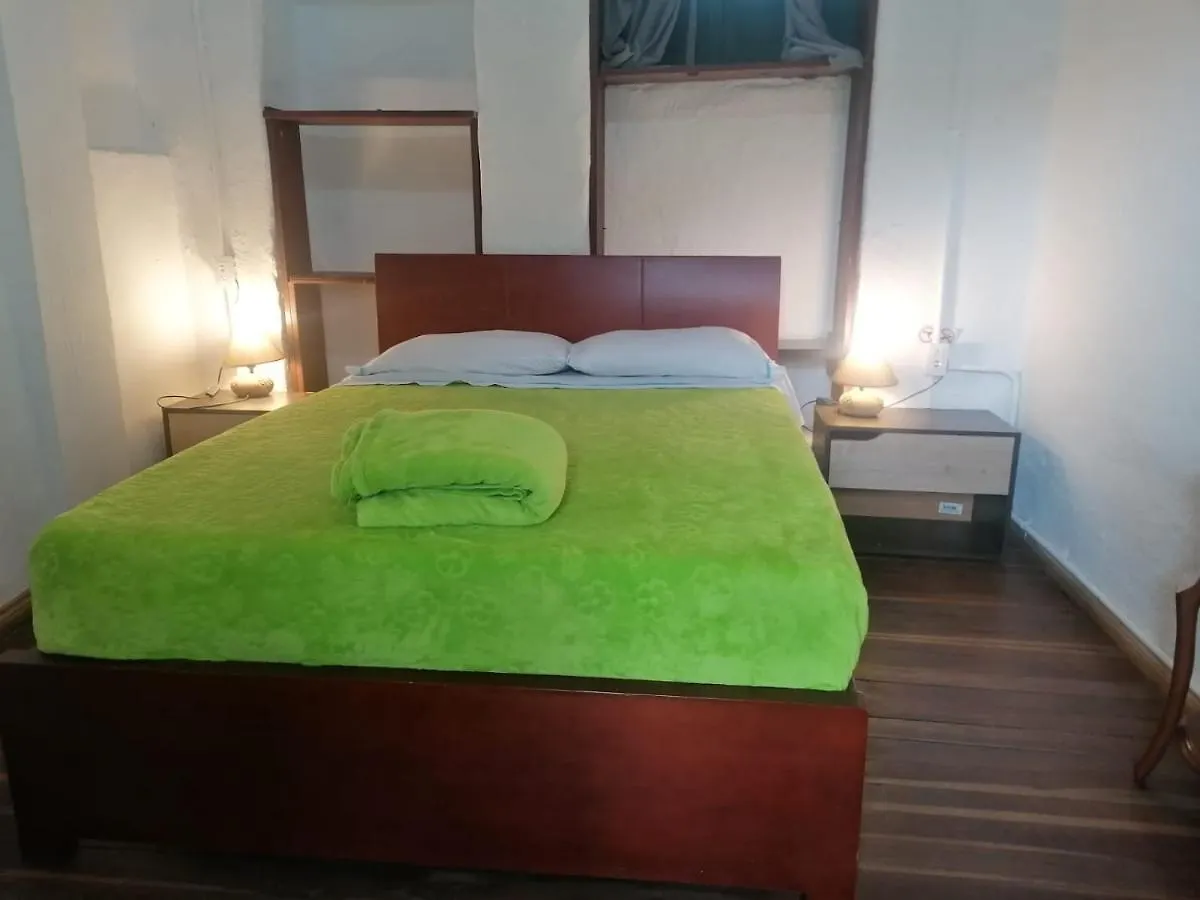 Hostal Gastro Bar Casa Colibri Bogotá 2*,